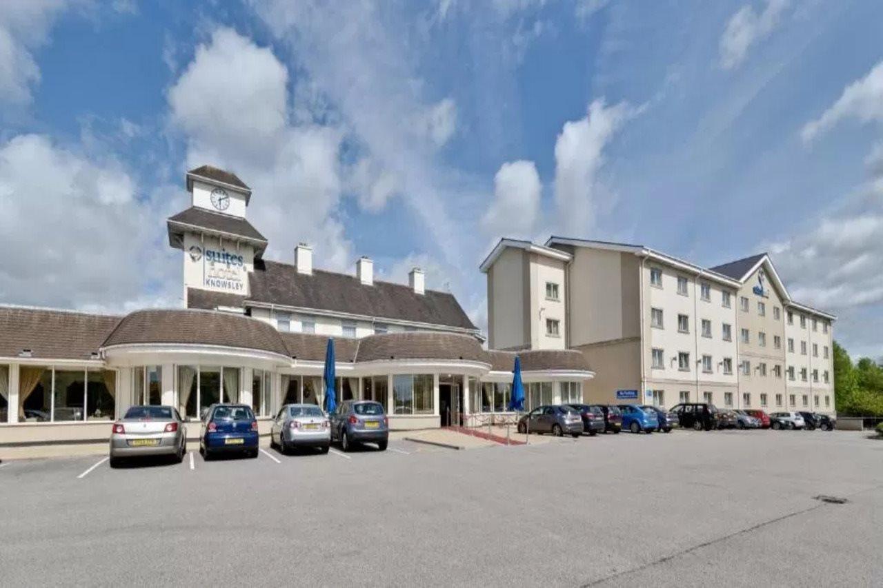 Best Western Premier Knowsley Suites Hotel & Spa Exterior photo