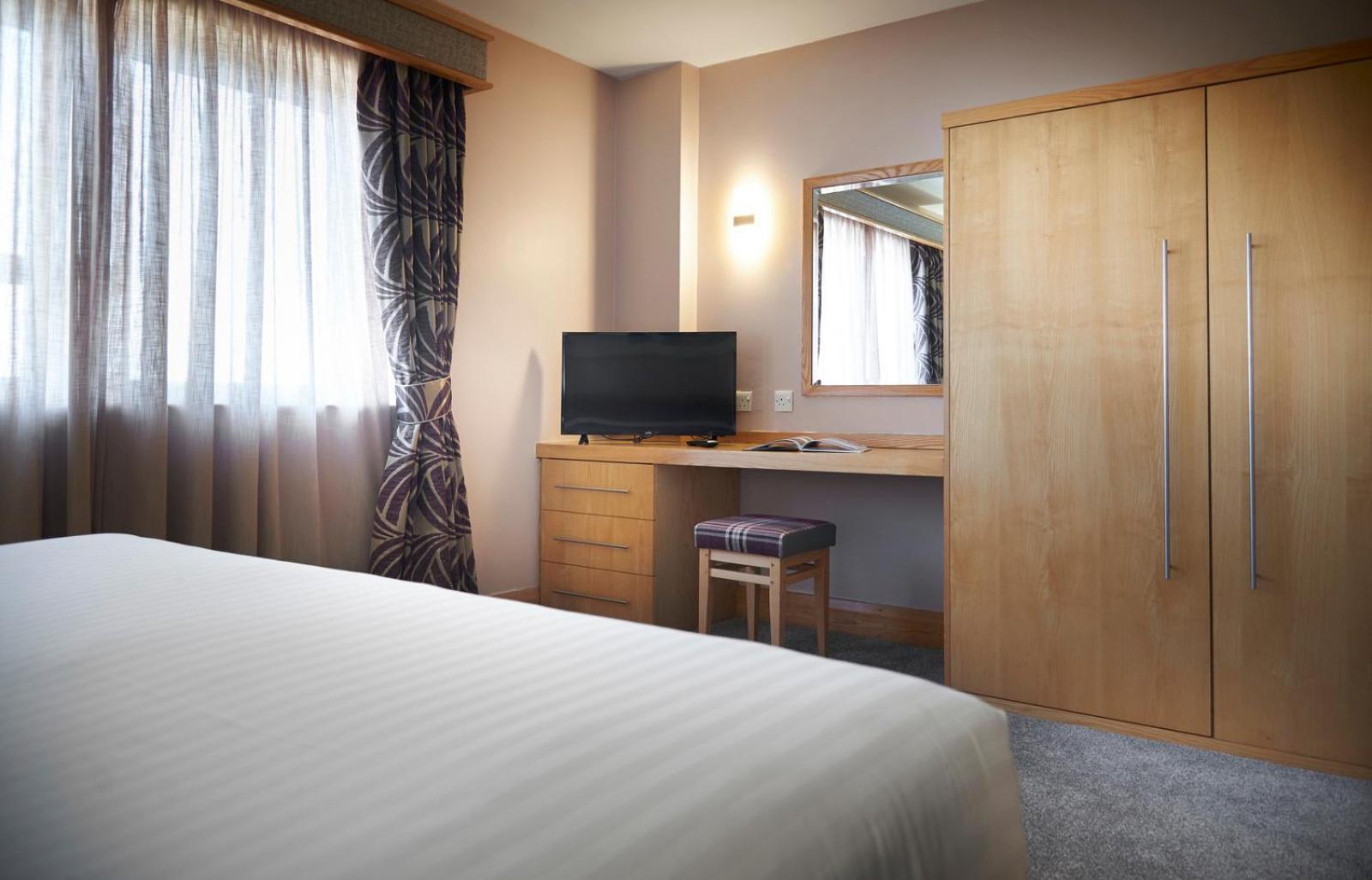 Best Western Premier Knowsley Suites Hotel & Spa Exterior photo